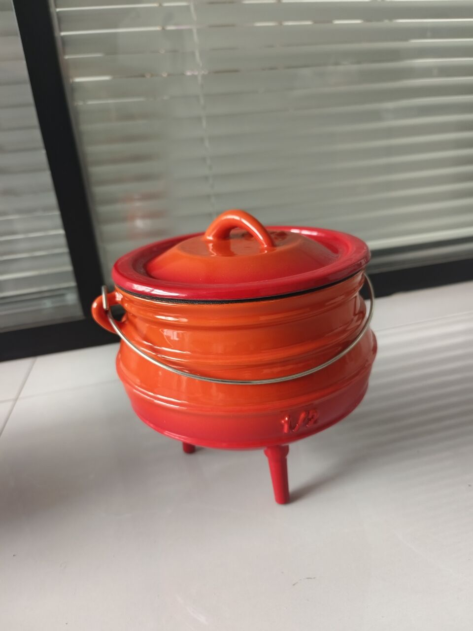 1/2# Cast Iron Enamel Dutch Ov - Camp Dutch Oven Cast のレビューと価格